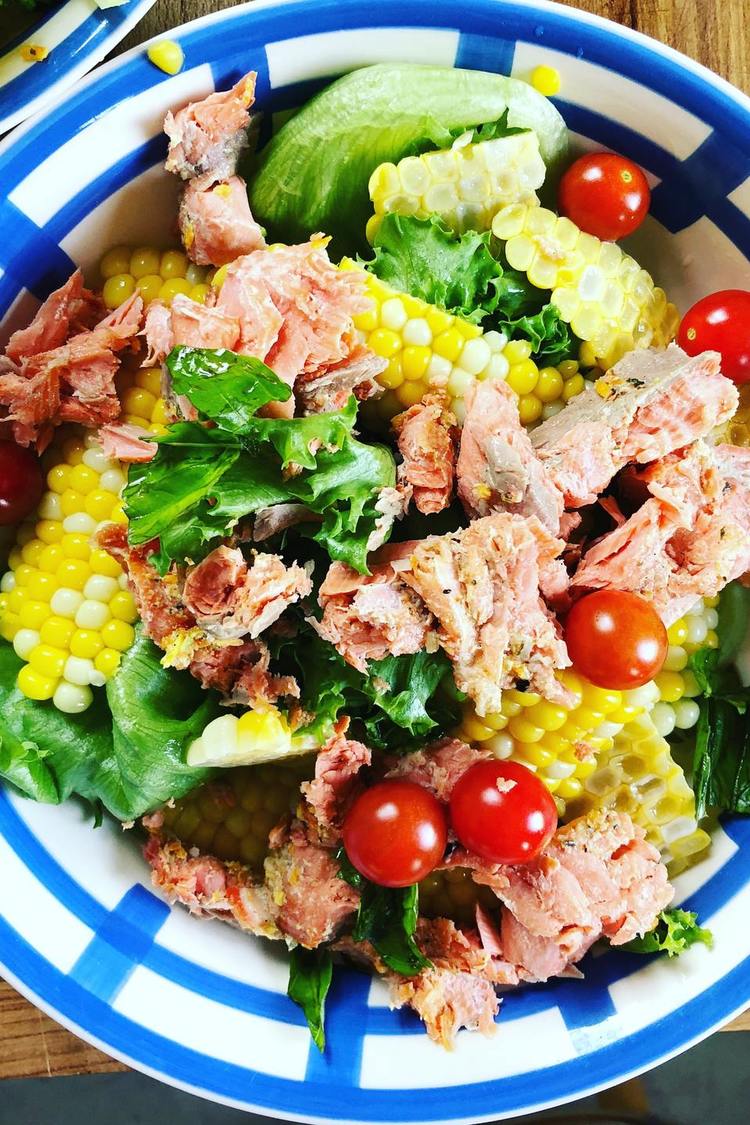 Salmon and Corn Salad with Cherry Tomatoes Recipe