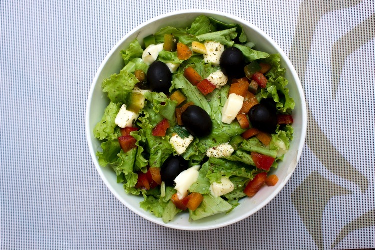 Tomatoes, Black Olives, Lettuce and Cheese Salad - Salad Recipe