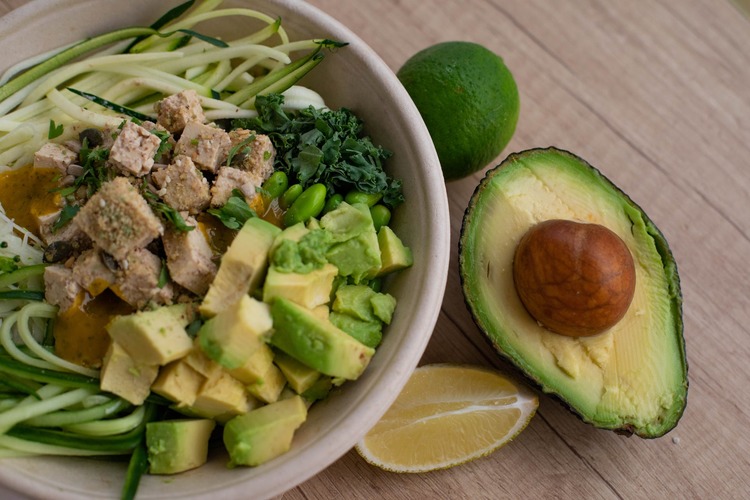 Tofu Salad with Avocado, Beans and Zucchini Noodles - Salad Recipe