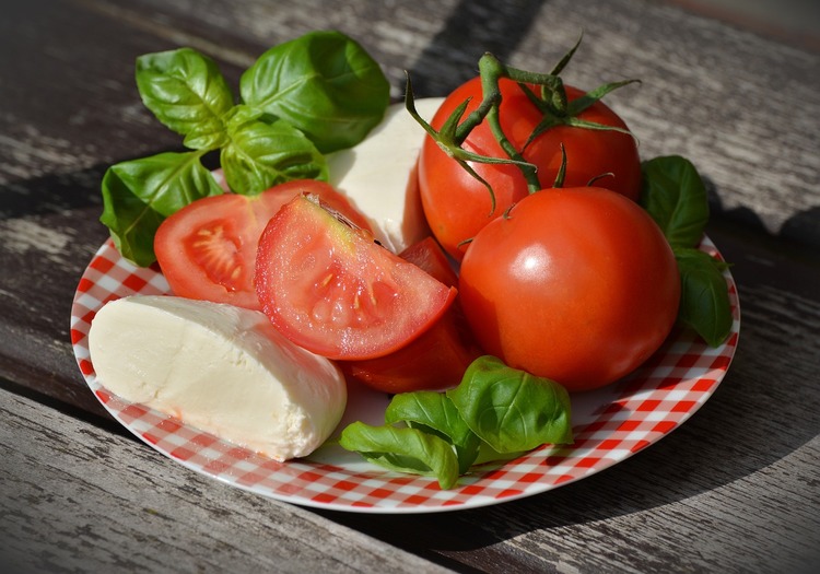 Mozzarella and Tomato Salad - Salad Recipe