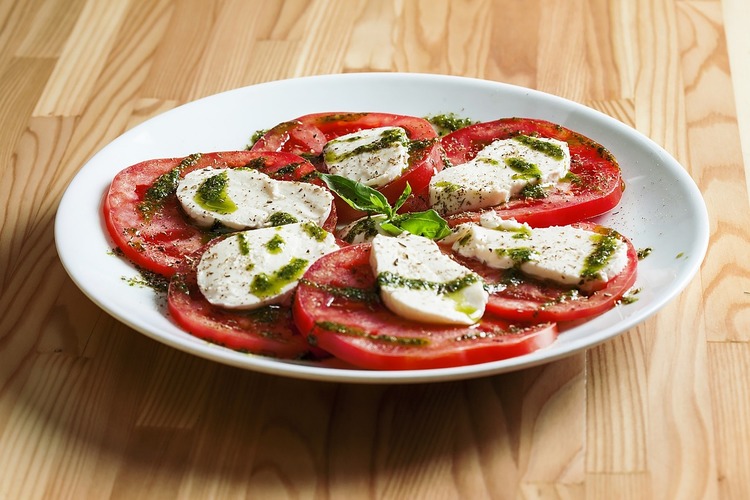 Pesto Tomato and Mozzarella Salad - Salad Recipe
